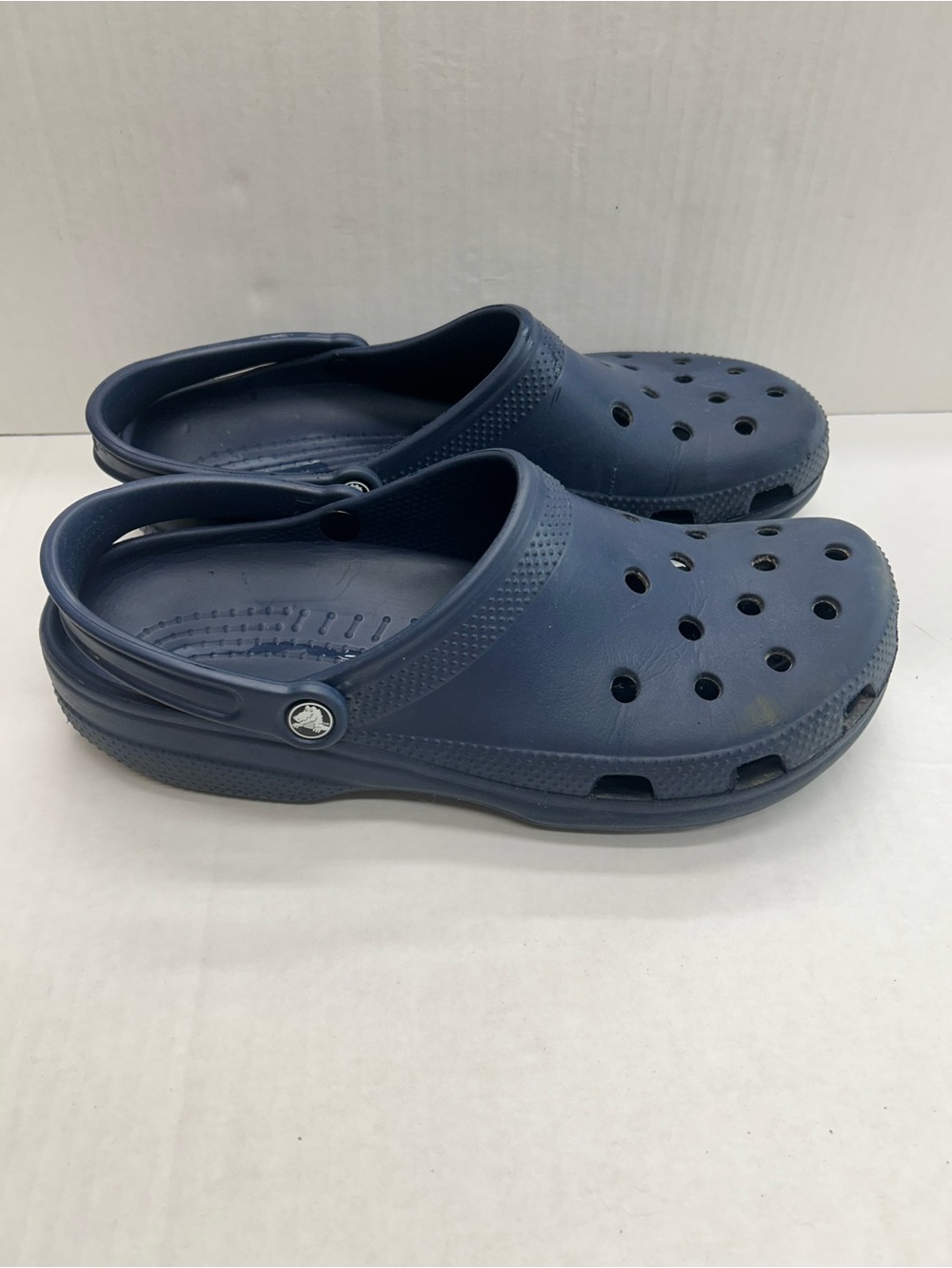 Crocs Men's Classic Clogs Navy Blue Size 13 Slip On Water Shoes Comfort Sandals